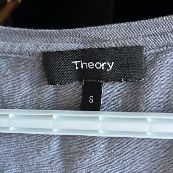 Theory T-shirt 💯 cotton Sz small - Picture 2 of 2
